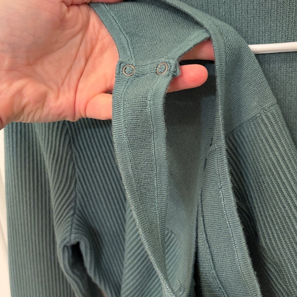 NWOT Abercrombie & Fitch Long-Sleeve Ottoman Squareneck Bodysuit in Green - Picture 5 of 6